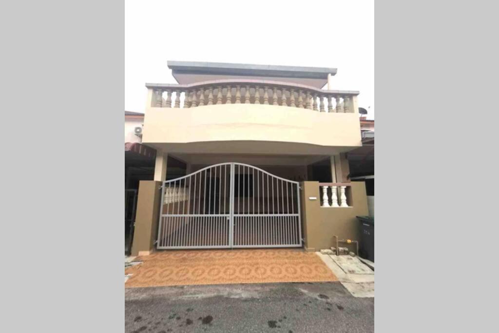 Mersing Fun Beach Home Services Екстер'єр фото